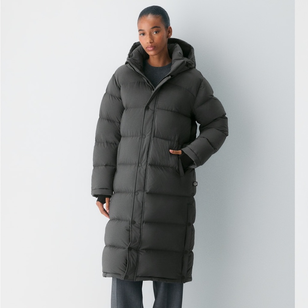 ARITZIA SUPER PUFF DARK GREY M